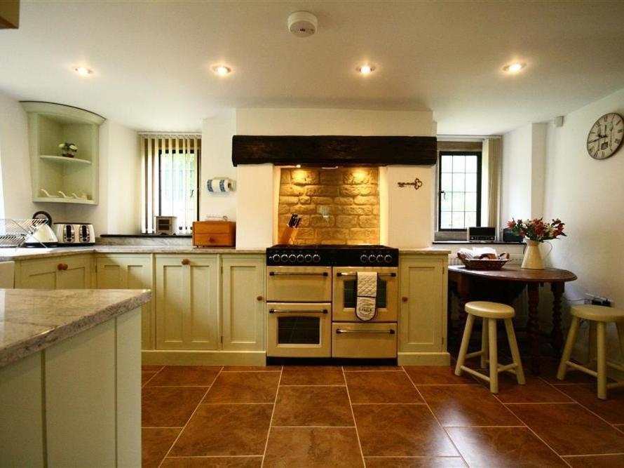 Tumbledown Villa Broadway  Bagian luar foto