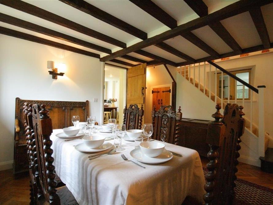 Tumbledown Villa Broadway  Bagian luar foto